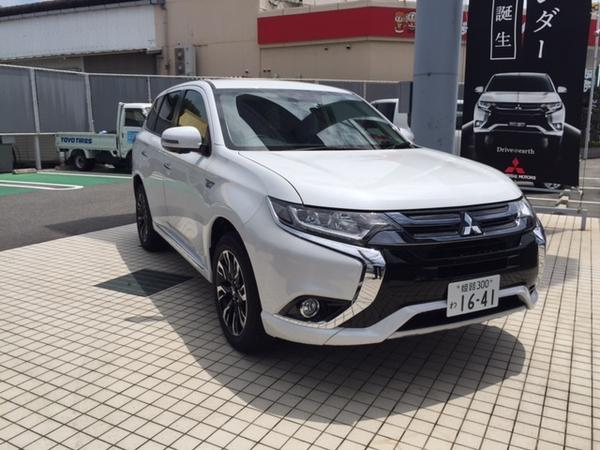 NEW PHEV　デモカー.JPG